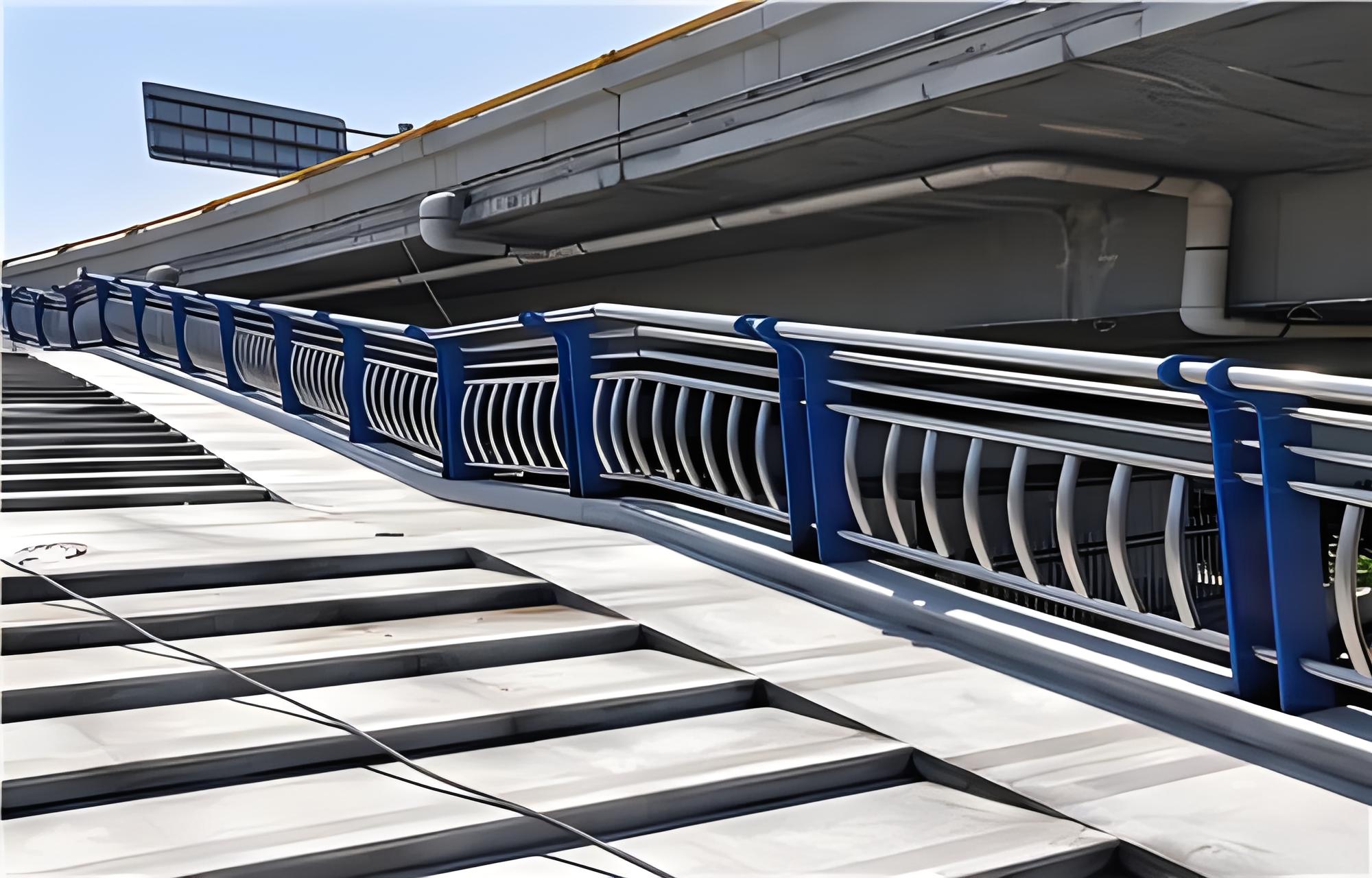 合川不锈钢桥梁护栏维护方案：确保安全，延长使用寿命